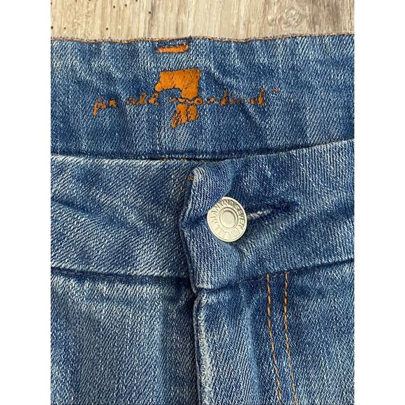 7 For All Mankind Mid Rise Flared Jeans Light Wash Women’s Sz 32 Inch Waist - Picture 4 of 8